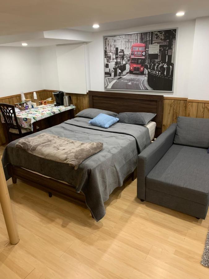 Big Oasis Studio Near Airport Yyz Hotel Toronto Ngoại thất bức ảnh