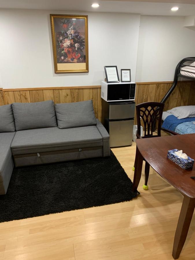 Big Oasis Studio Near Airport Yyz Hotel Toronto Ngoại thất bức ảnh