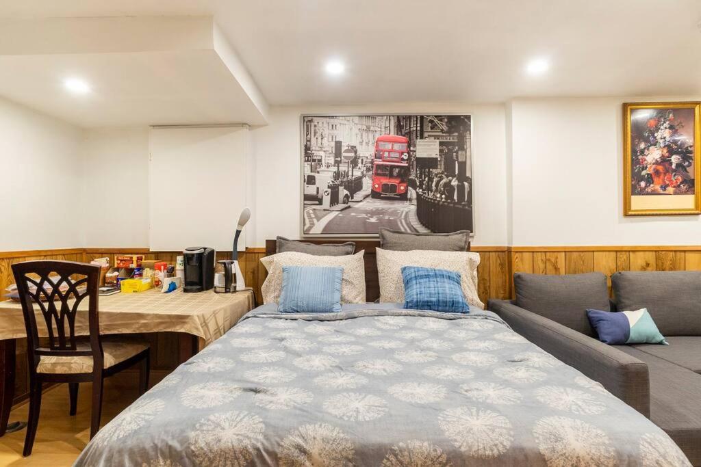 Big Oasis Studio Near Airport Yyz Hotel Toronto Ngoại thất bức ảnh