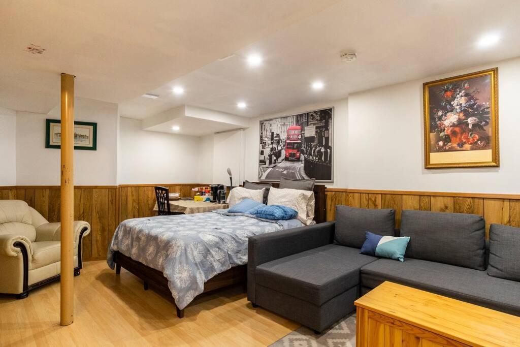 Big Oasis Studio Near Airport Yyz Hotel Toronto Ngoại thất bức ảnh