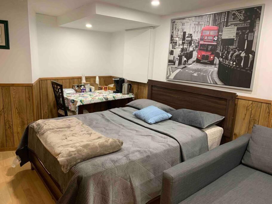 Big Oasis Studio Near Airport Yyz Hotel Toronto Ngoại thất bức ảnh