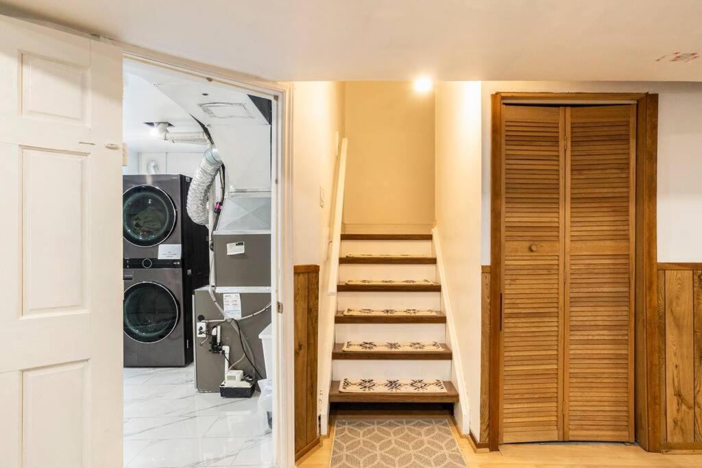 Big Oasis Studio Near Airport Yyz Hotel Toronto Ngoại thất bức ảnh